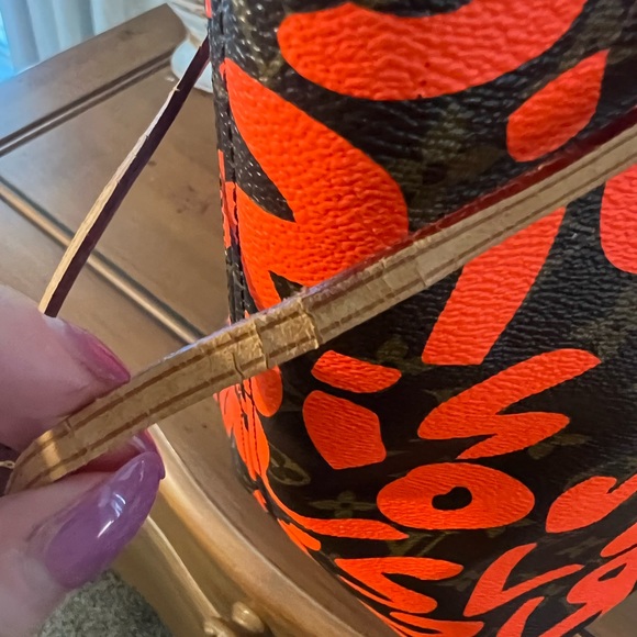 SOLD!!🍊Louis Vuitton Neverfull GM Orange Graffiti 🍊 - Picture 7 of 16